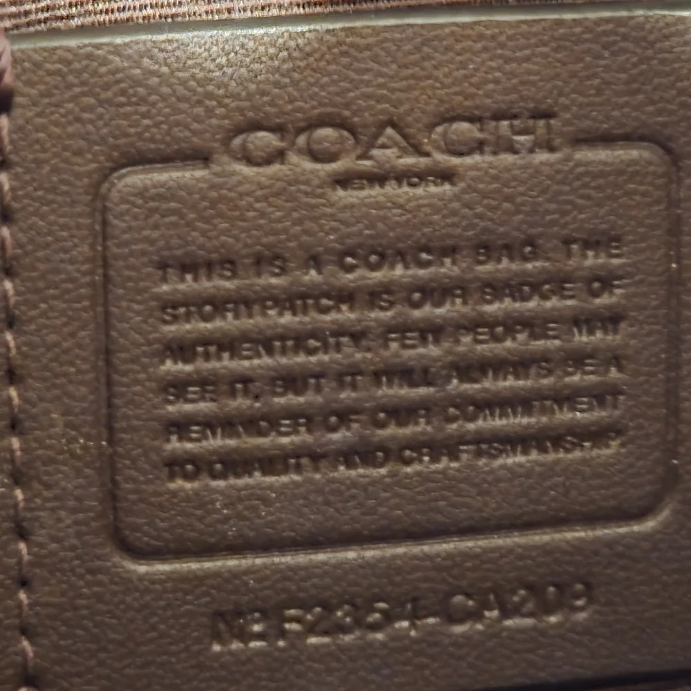 Coach Teri Black Leather Shoulder Bag - Picture 11 of 13